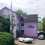 Iris Am Garni Ξενοδοχείο