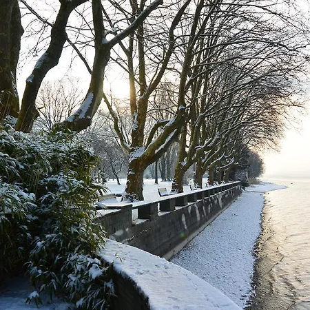 Iris Am Garni מלון