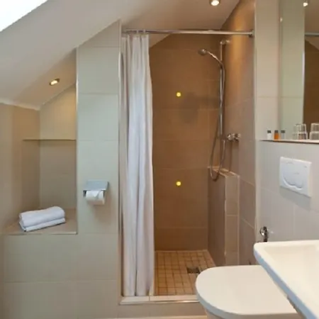 מלון Iris Am Garni