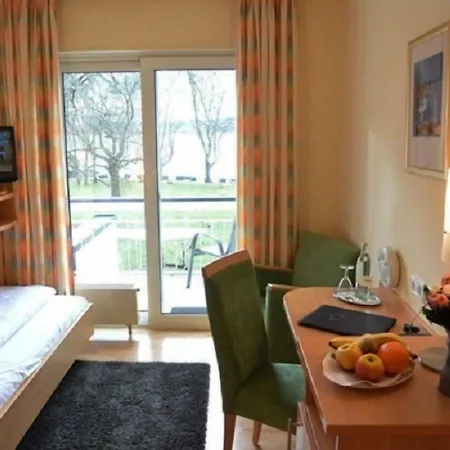 Hotel Iris Am Garni 3*