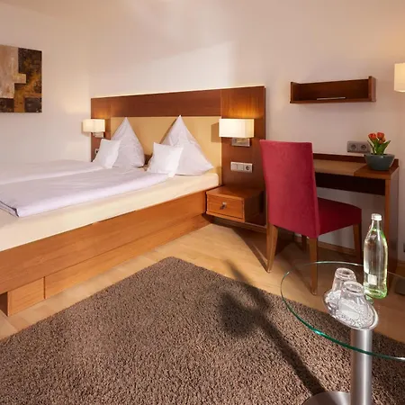 Iris Am Garni رادولفزيل ام بوندنز