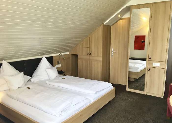 Iris Am Garni Hotel 3*